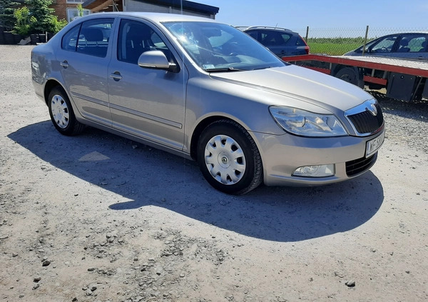 Skoda Octavia cena 20900 przebieg: 243866, rok produkcji 2010 z Oborniki małe 352